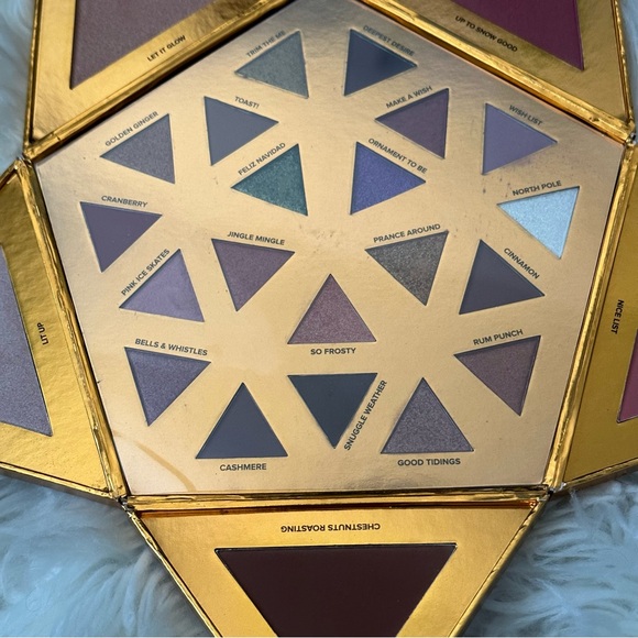 Too Faced Christmas Eye Shadow - Picture 5 of 8